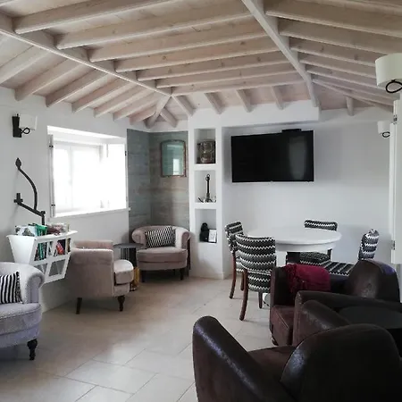 O Amorzinho Sintra Bed and breakfast