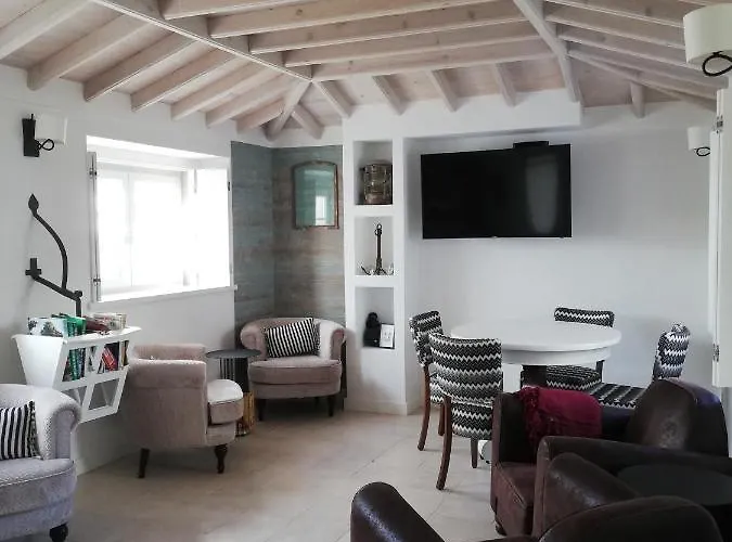 O Amorzinho Sintra Bed and Breakfast