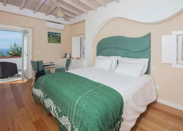 O Amorzinho Sintra Bed and Breakfast 4*